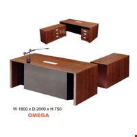 Meja Direktur Carrera Type Omega